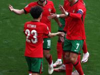 IM竞技-包含红红火火的欧洲足球赛事吸引无数球迷热情支持的词条