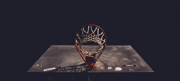 LOL直播-东方利刃出鞘，孙兴慜独扛全队，日本力克塞维利亚的战术启示