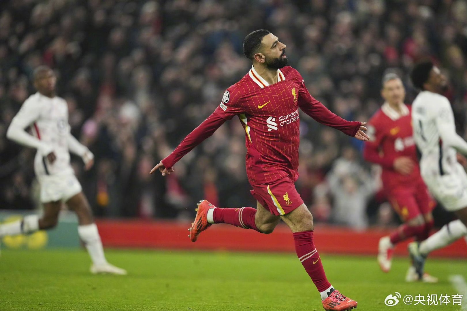 里尔客场取胜,继续保持争冠压力 里尔客场取胜,继续保持争冠压力