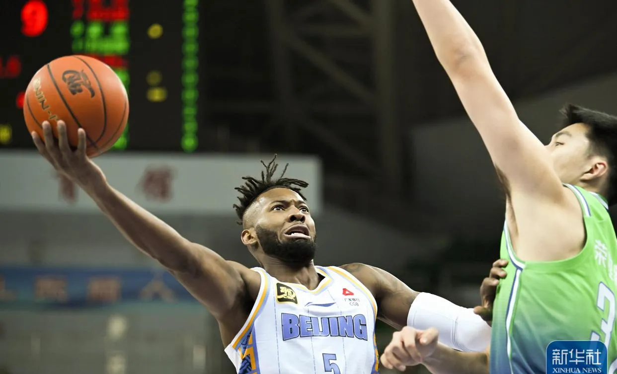 包含篮球联赛对战激烈,球员实力逐渐凸显的词条 包含篮球联赛对战激烈,球员实力逐渐凸显的词条