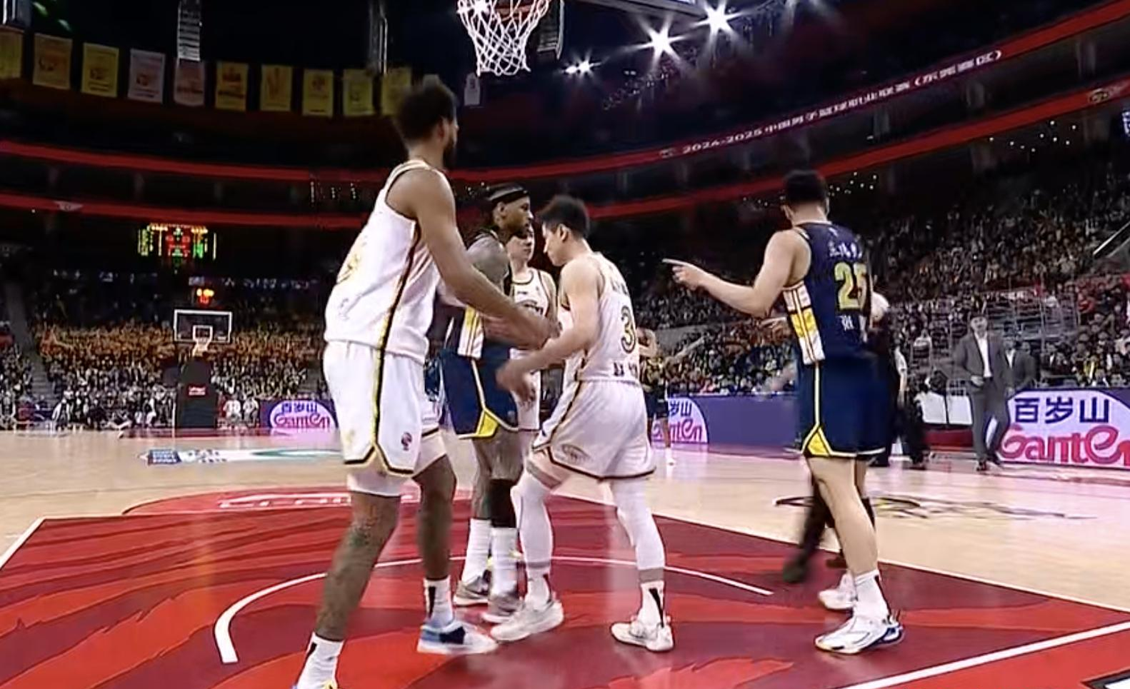 包含篮球联赛对战激烈,球员实力逐渐凸显的词条 包含篮球联赛对战激烈,球员实力逐渐凸显的词条