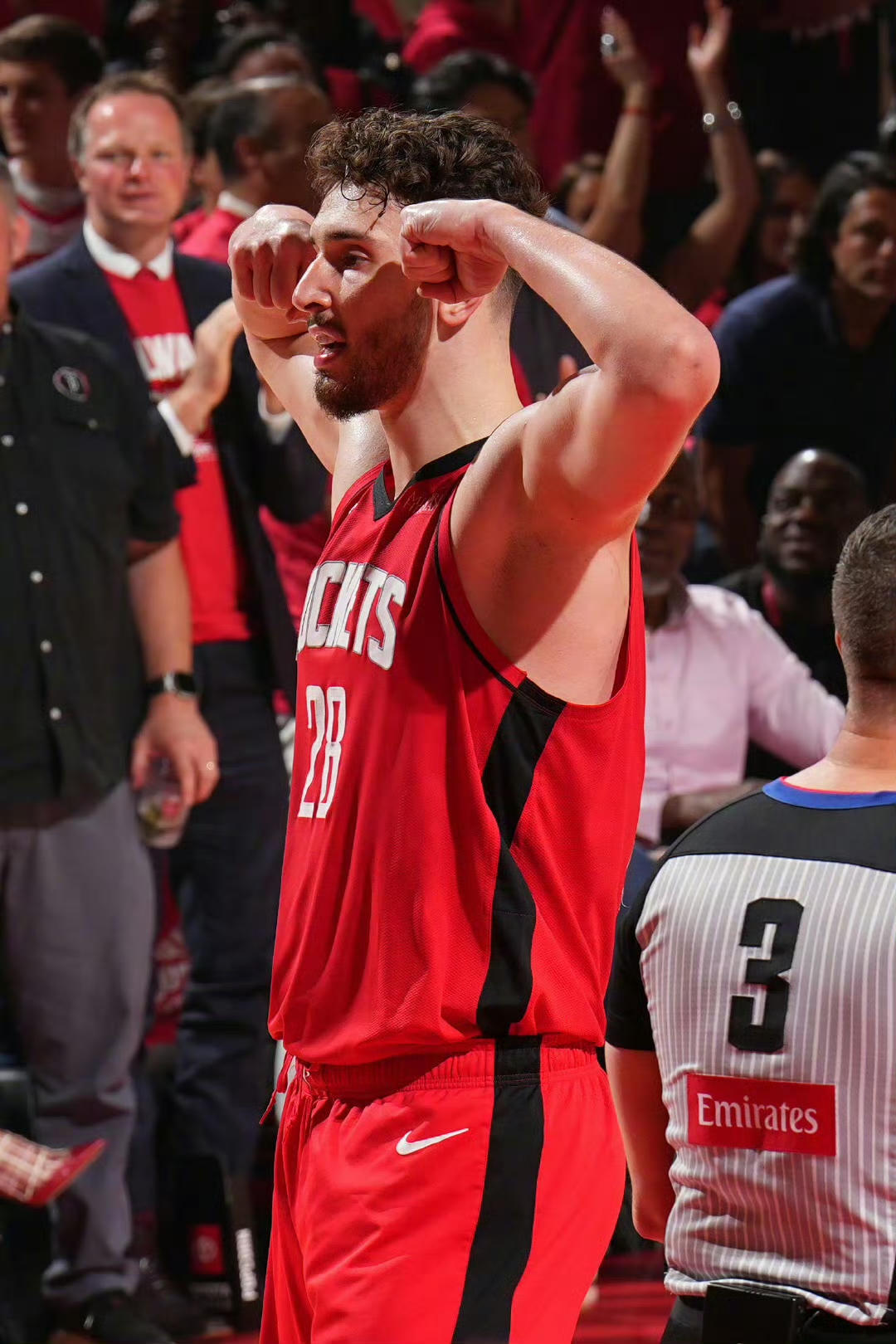 火箭三分气绝，奇才主场大胜纽扣的简单介绍