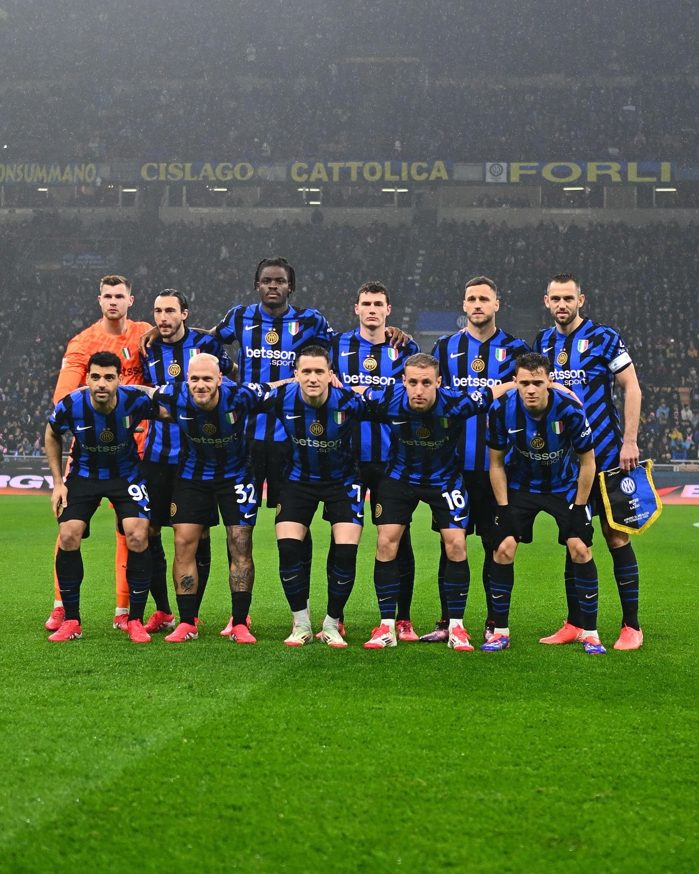 关于利物浦欧冠连胜,领跑积分榜的信息 关于利物浦欧冠连胜,领跑积分榜的信息