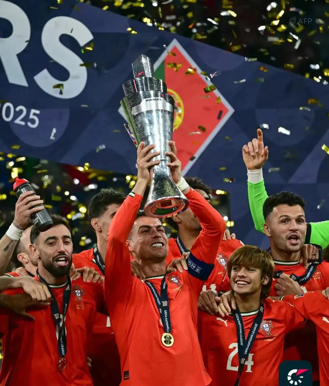 葡萄牙队绝杀瑞典队，马龙点燃赛场