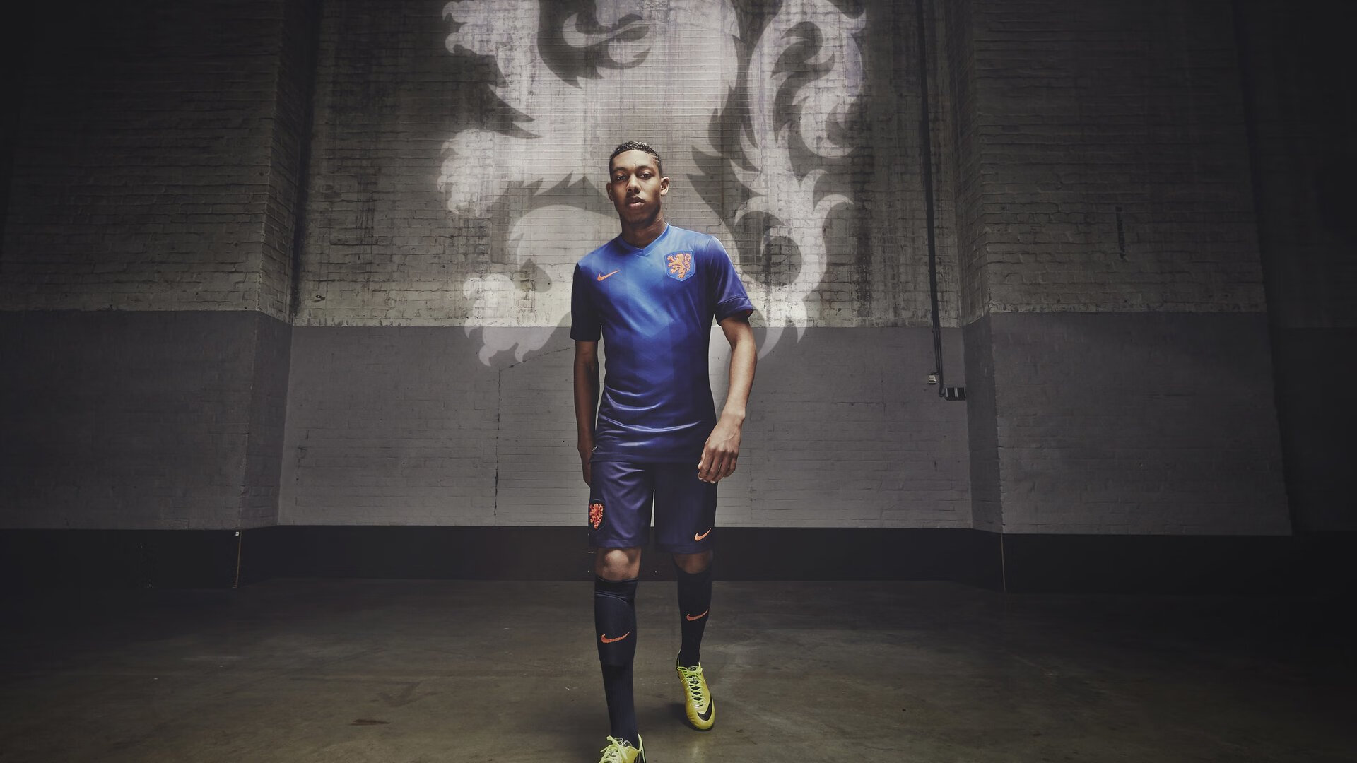 布伦森决胜时刻显锋芒，深圳队收割国王展现战术唯一性