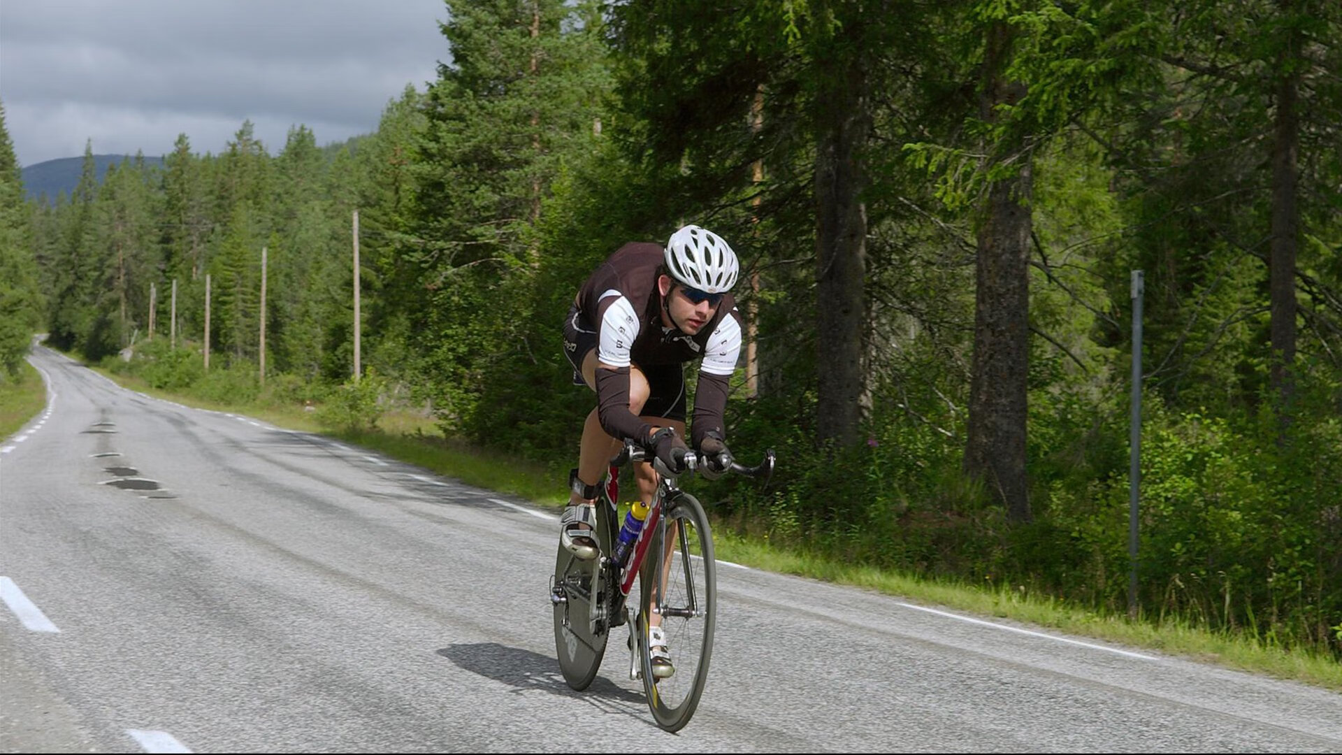篮球无疆界，广州队跨洋横扫灰熊，武切维奇惊艳四座背后的文化碰撞